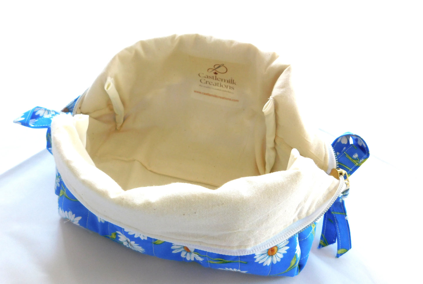 Boxed Daisy Makeup Bag