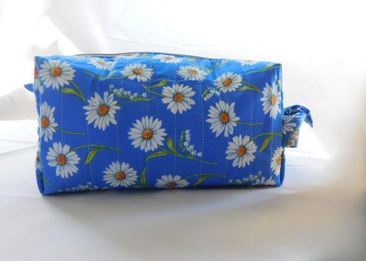 Boxed Daisy Makeup Bag